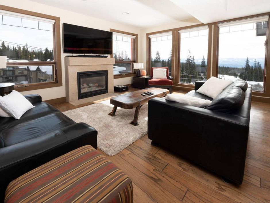 Penthouse Level 3 Bedroom Timbers Condo - 5 * Ski in/out!